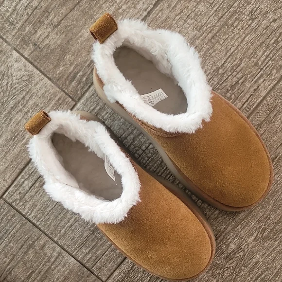 Koolaburra By UGG Koola Ultra Mini Platform tan suede boots with fur - Picture 6 of 10